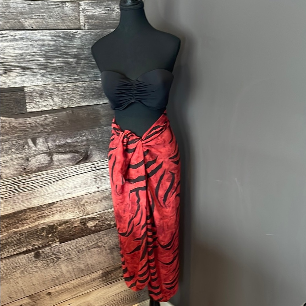 VS Bandeau bathing suit top NWOT